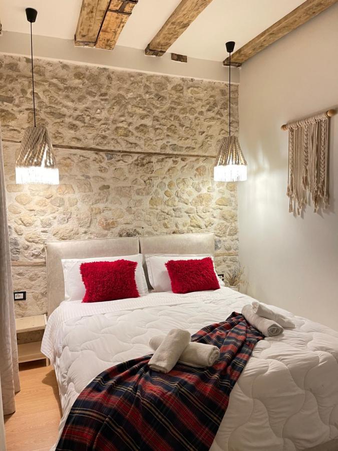 Bohemian Boutique Suites Vlorë エクステリア 写真