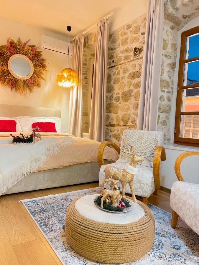 Bohemian Boutique Suites Vlorë エクステリア 写真